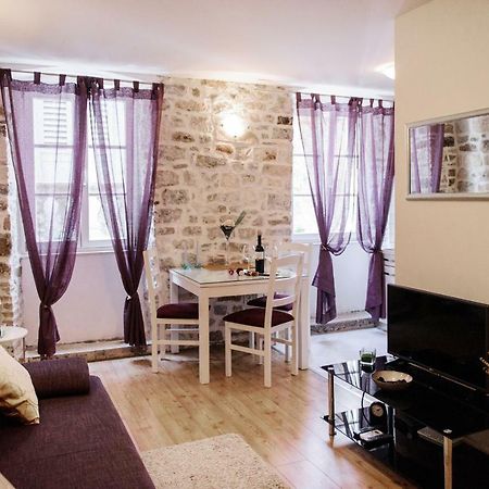 Apartment Peristil Cardo Spalato Esterno foto
