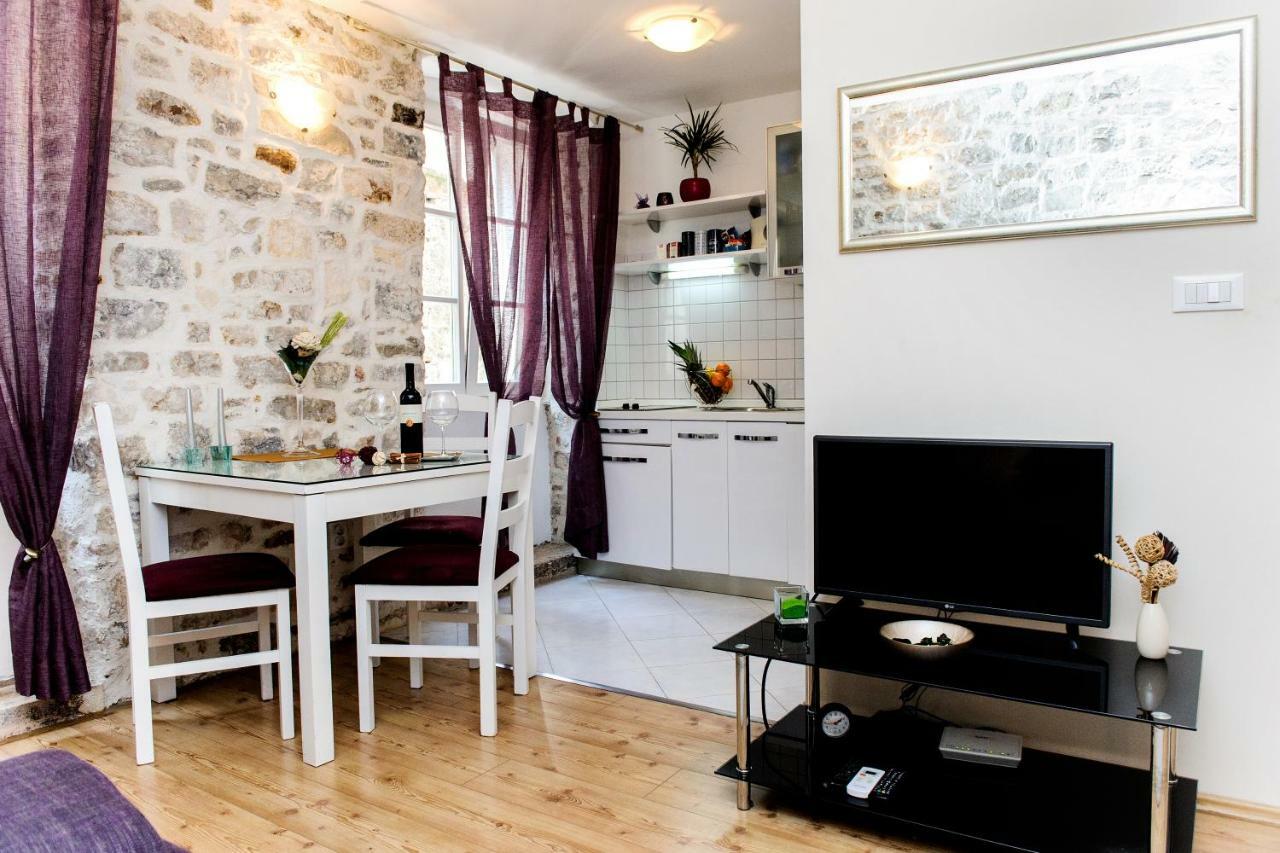 Apartment Peristil Cardo Spalato Esterno foto