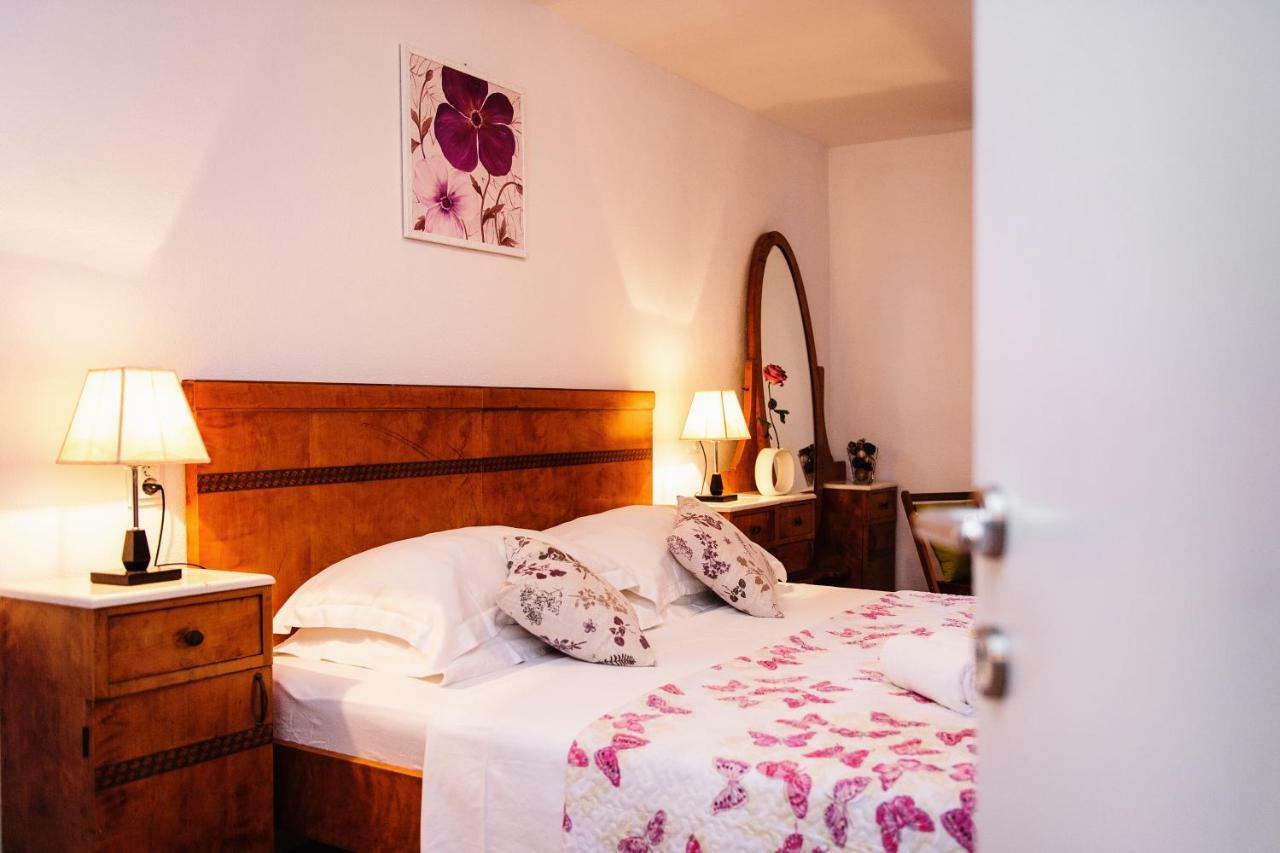 Apartment Peristil Cardo Spalato Esterno foto