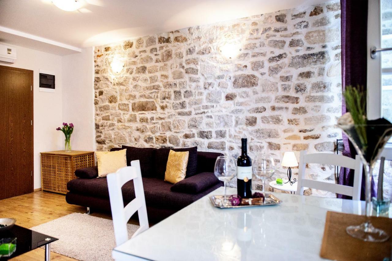 Apartment Peristil Cardo Spalato Esterno foto