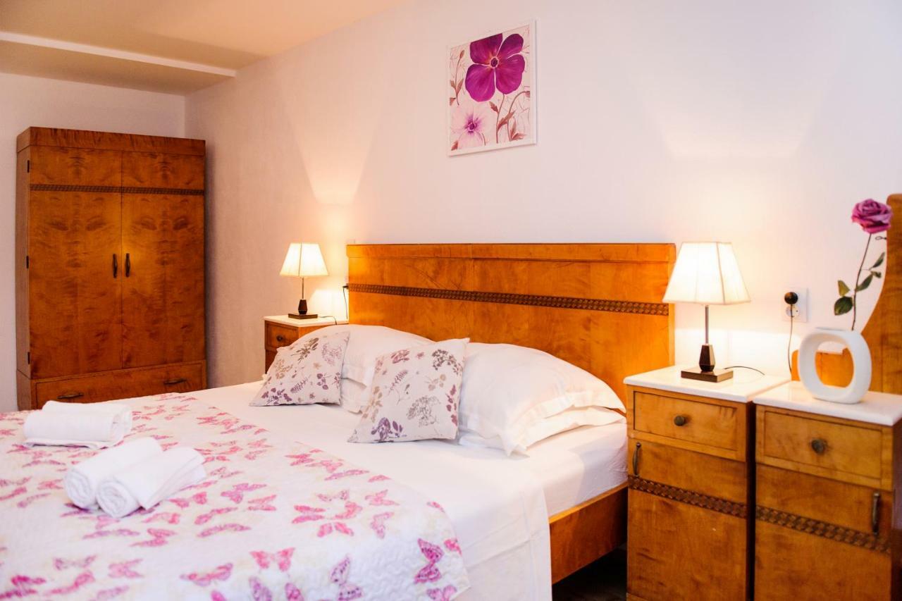 Apartment Peristil Cardo Spalato Esterno foto